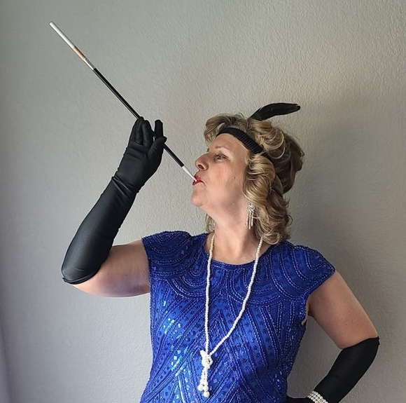 Meet your Posher, Carla - Picture 2 of 2